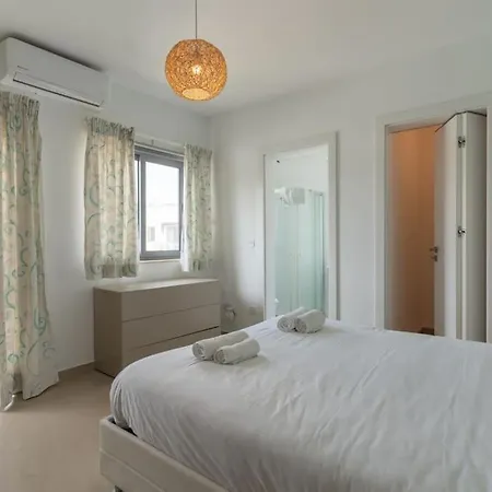 St Julians Apartment-hosted By Sweetstay *