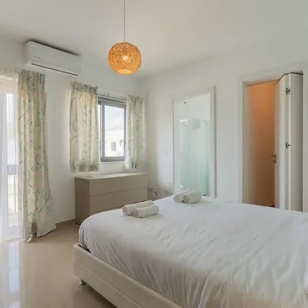 Apartment St Julians Apartment-hosted By Sweetstay San Ġiljan
